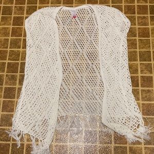 White No Boundaries sweater size M(7-9)